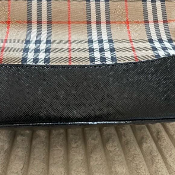 Authentic Vintage Burberry Tote - Picture 11 of 14